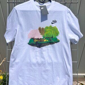 Nike Cherry Blossom Tee – Size L – Summer Vibes, NWT, Sold Out, Mint Condition